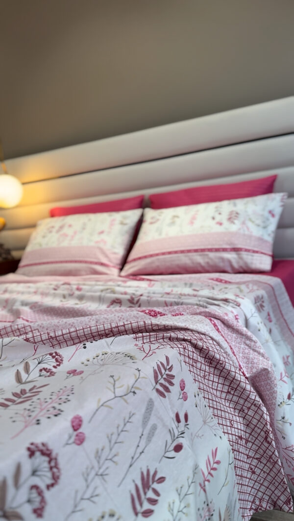 Parure de Lit Motif Floral et Géométrique – Élégance Moderne