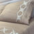 Parure de Lit Brodée - Motif Géométrique Circulaire