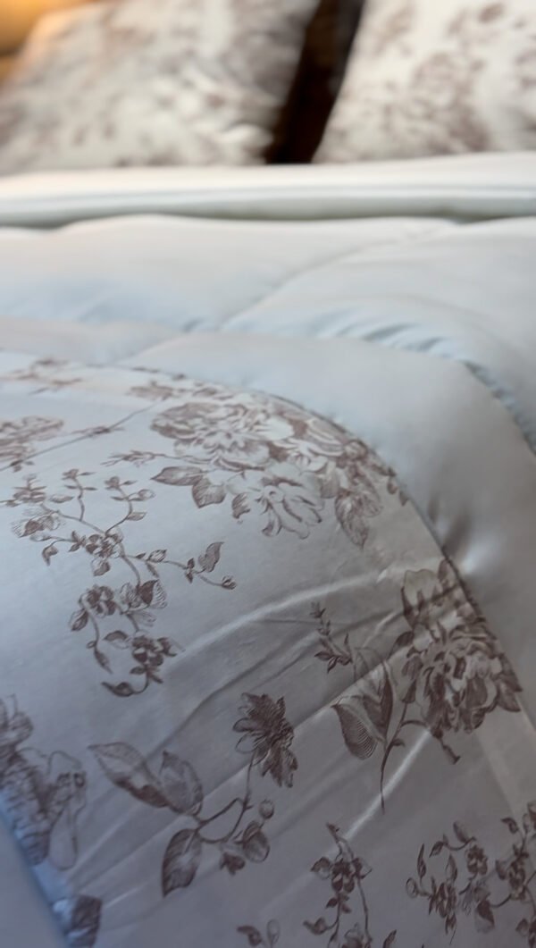 IMG_3042 Cache couette Voile de Verdure