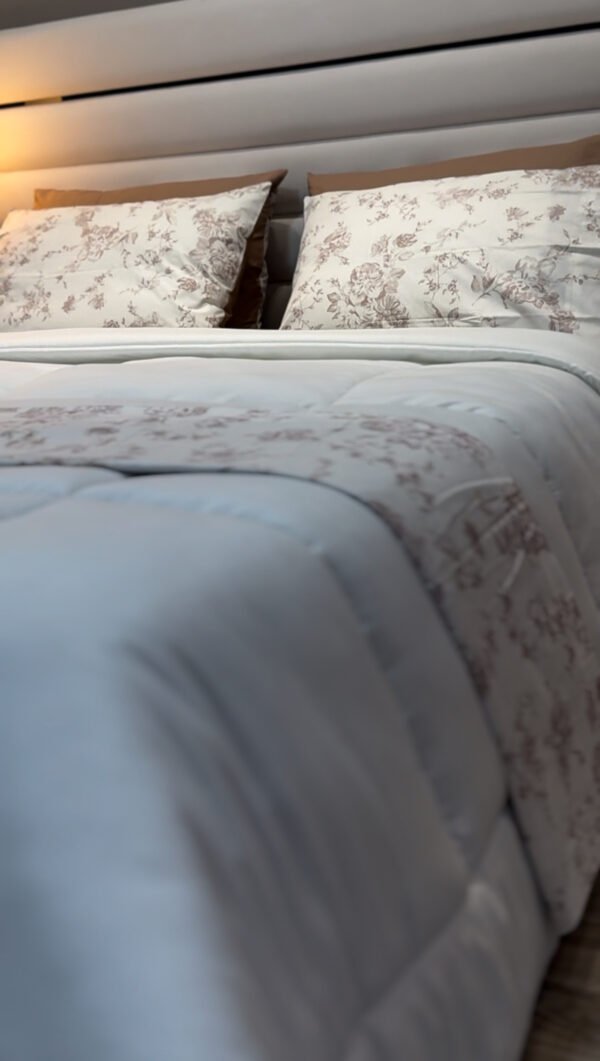 IMG_3043 Cache couette Voile de Verdure