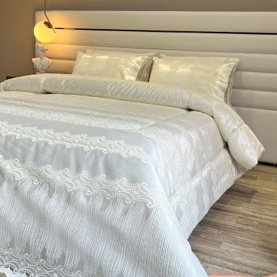 Couvre lit Tulle