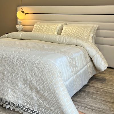 Couvre lit Tulle