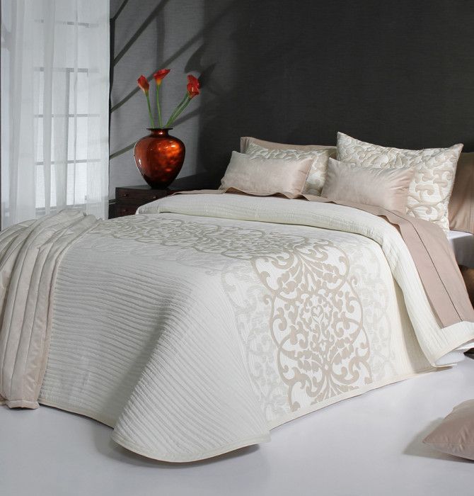 nb Couvre lit JACQUARD