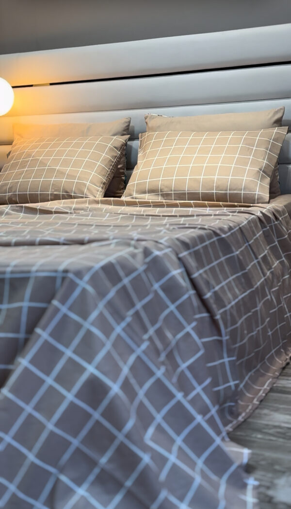 Parure de Lit Quadrillage Élégant – Modernité