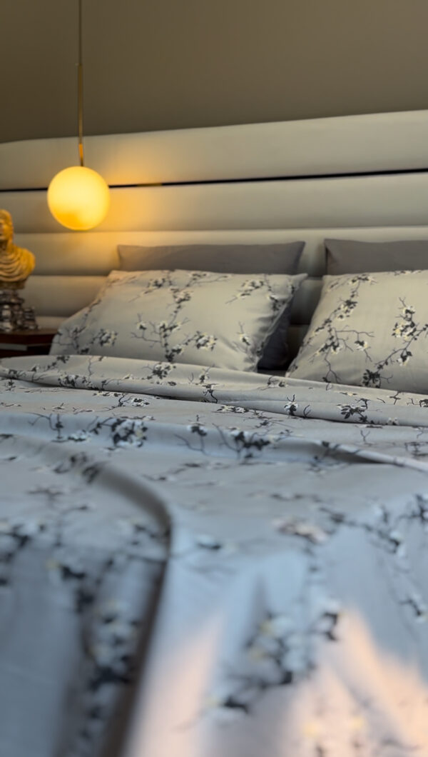 Parure de Lit   Motif Fleurs  – Élégance Moderne