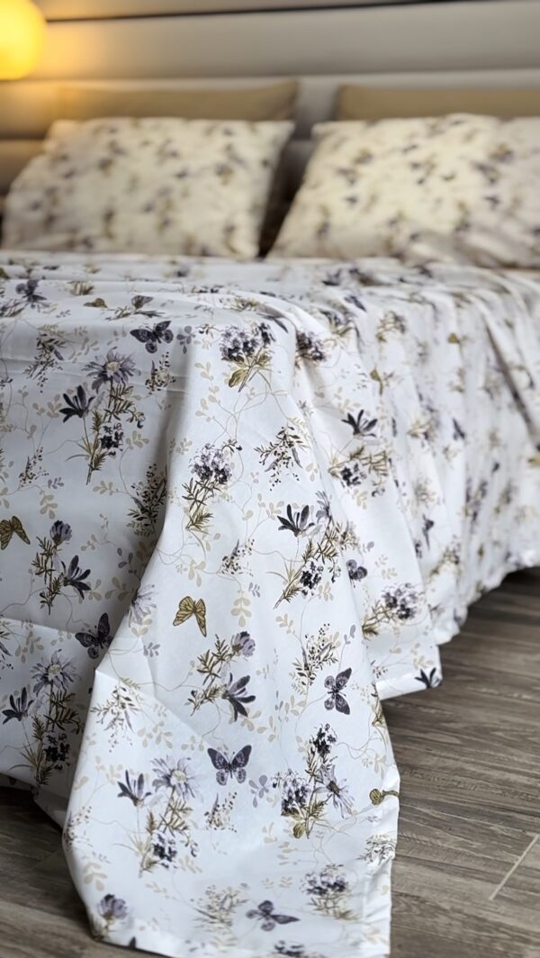 Parure de Lit Fleurie – Papillons et Fleurs