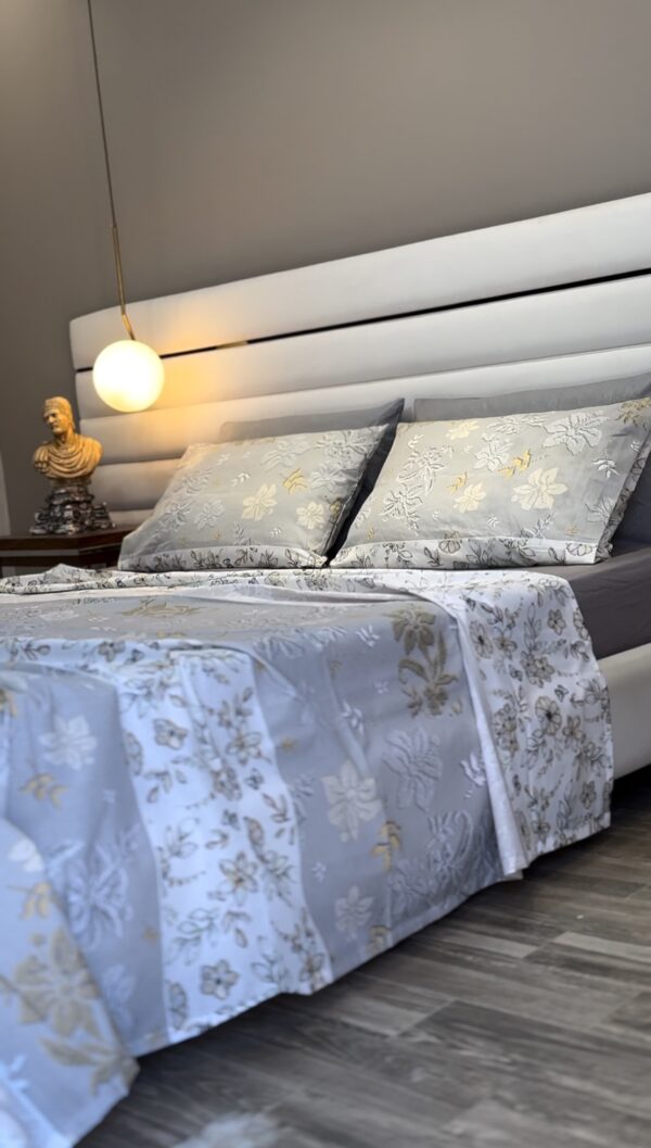Parure de Lit Élégance Bohème – Sérénité Dorée