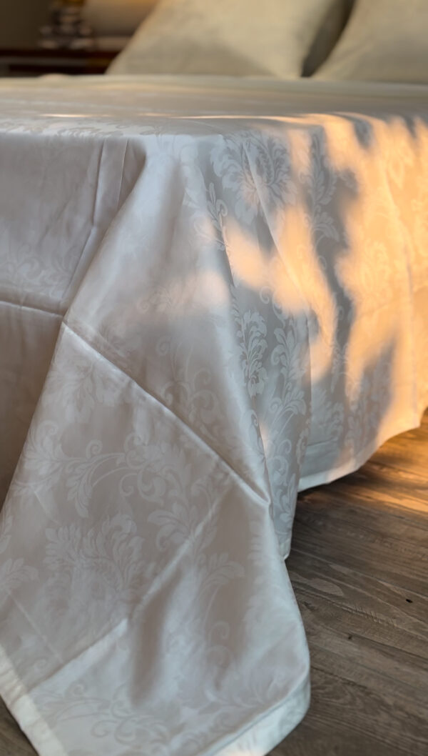 Parure Satin de Coton Uni - design baroque