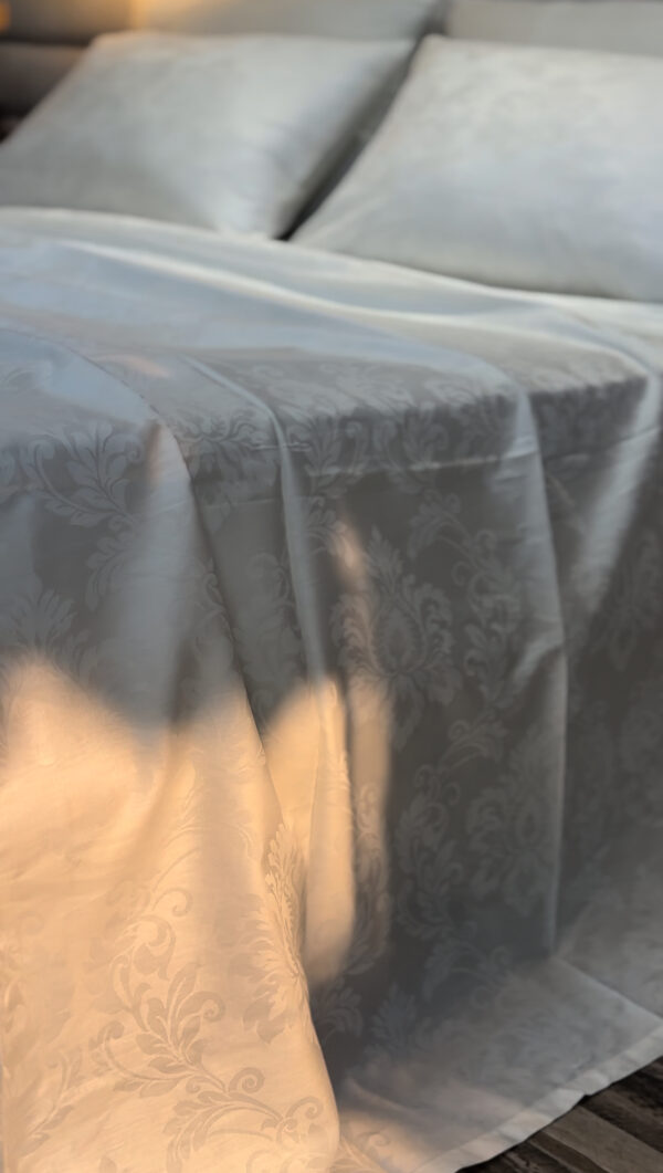 Parure Satin de Coton Uni - design baroque
