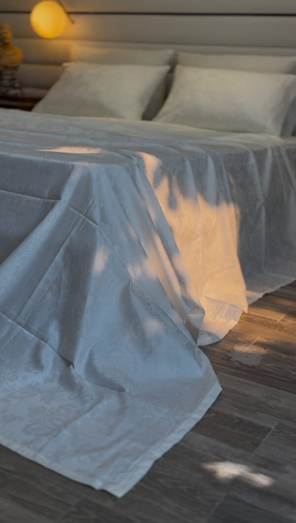 Parure Satin de Coton Uni - design baroque