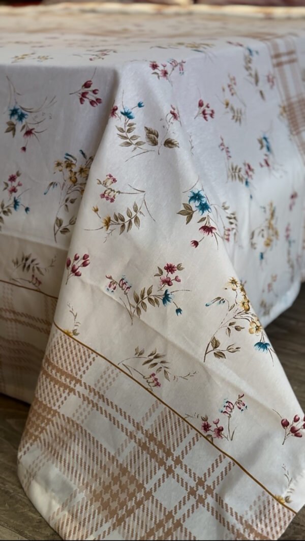 Parure de Lit Jardin de Roses – Éclat Blanc et Rouge