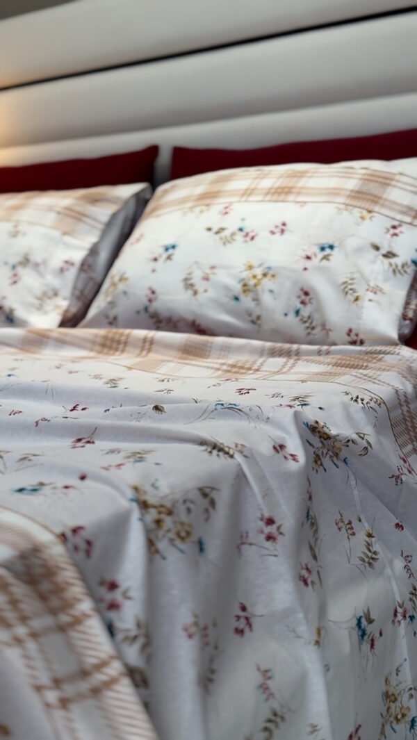 Parure de Lit Jardin de Roses – Éclat Blanc et Rouge