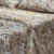 Parure de Lit Fleur de Brume – Tons Beige et Marron