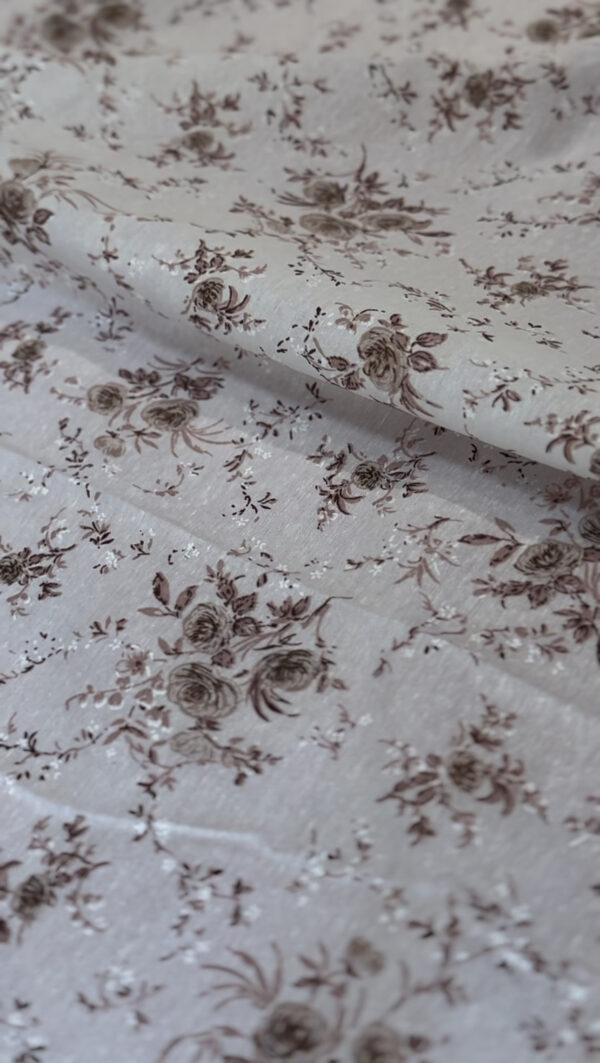 Parure de Lit Rosée Matinale – Blanc et Pétales de Rose