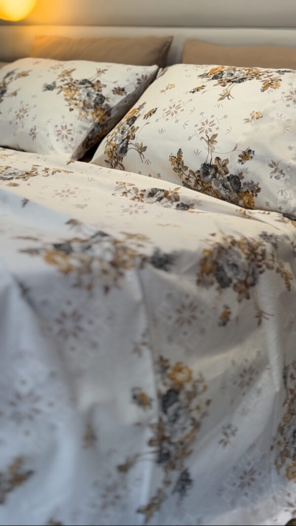 Parure de Lit Bouquet Apaisant – Beige & Ivoire
