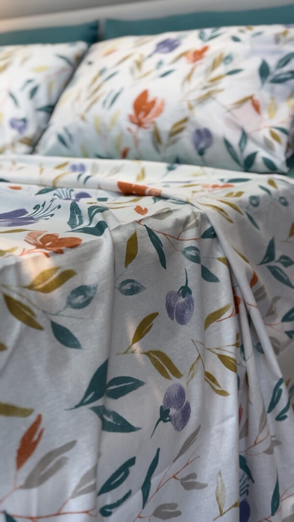 Parure de Lit Élégance Fleurie – Motif Pastel et Vif