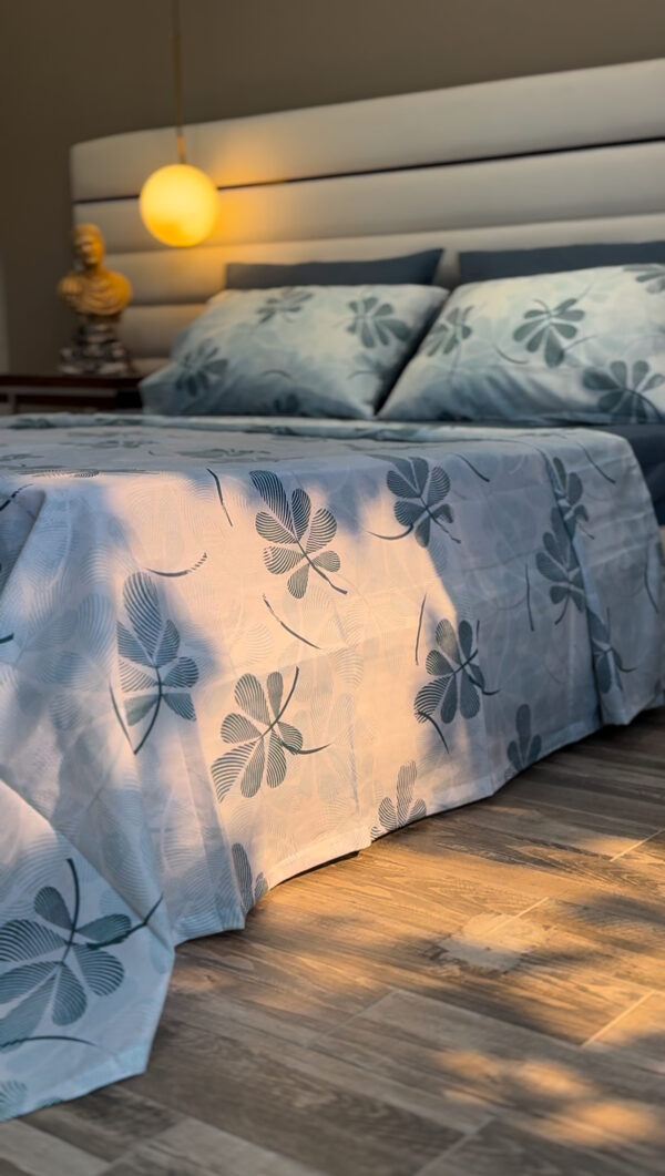 Parure de Lit Jardin Poétique – Bleu Pétale