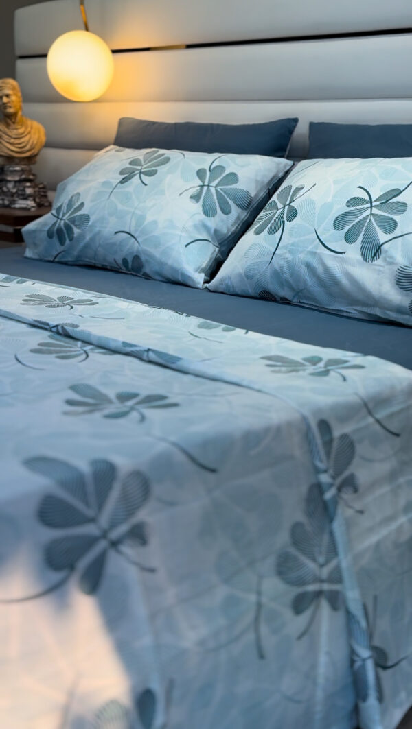 Parure de Lit Jardin Poétique – Bleu Pétale
