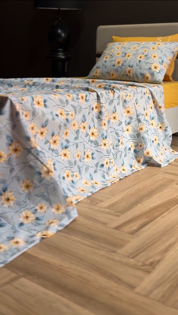 Parure de Lit Lumière Florale – Jaune Soleil & Bleu Brume