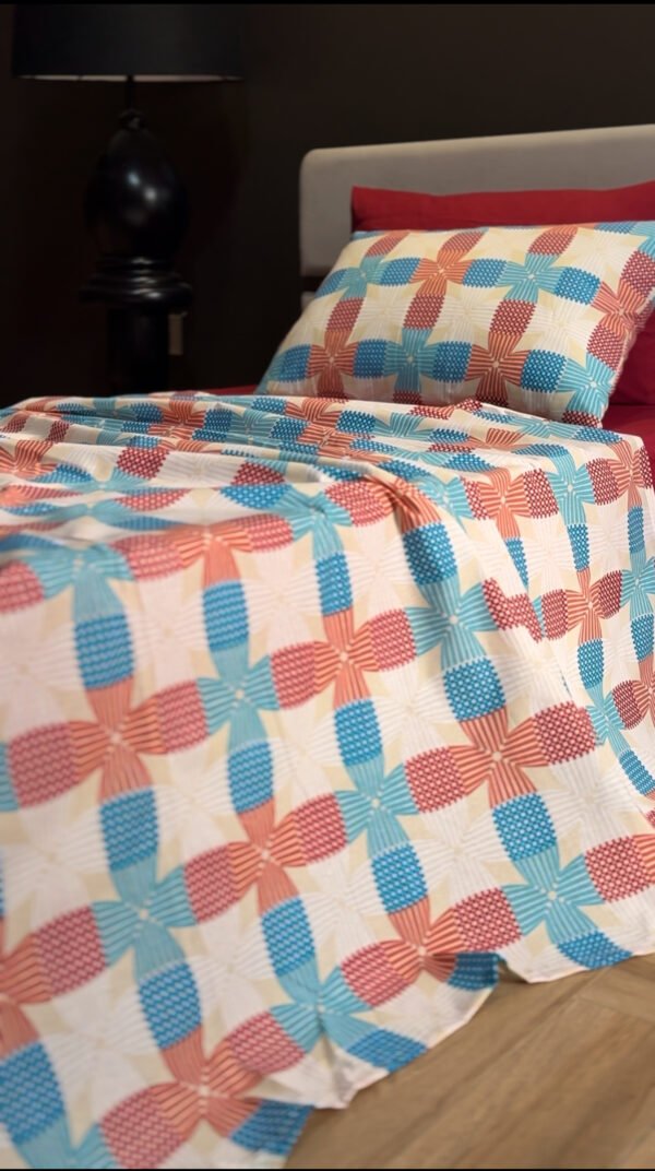 IMG_2101 Parure de Lit Geometrika – Palette Multicolore Élégante