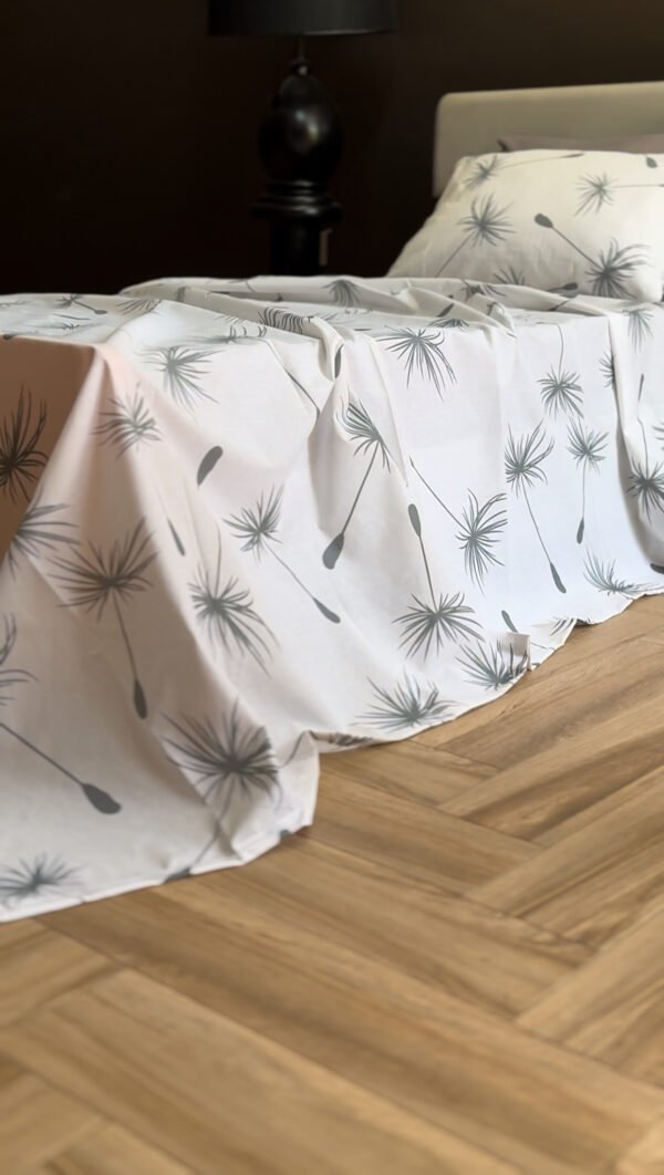 Parure de Lit Jardin Aérien – Blanc Doux & Brume Grise