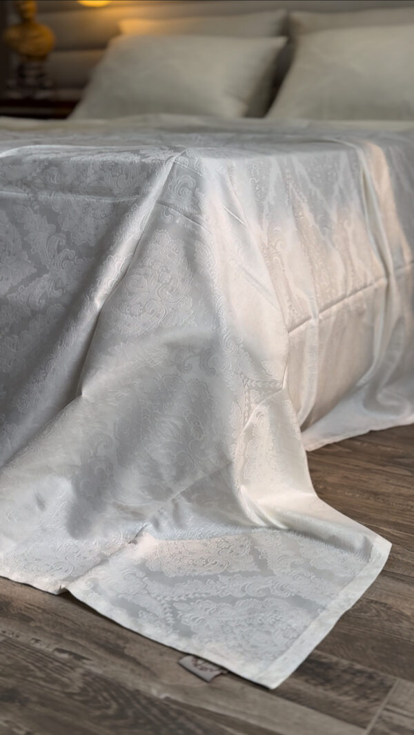 Parure Satin de Coton Uni - design baroque 2