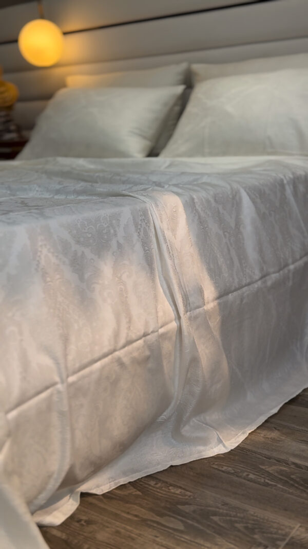 Parure Satin de Coton Uni - design baroque 2