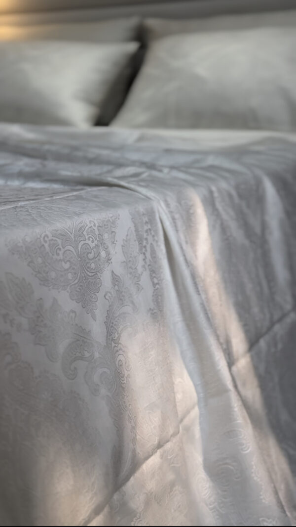 Parure Satin de Coton Uni - design baroque 2