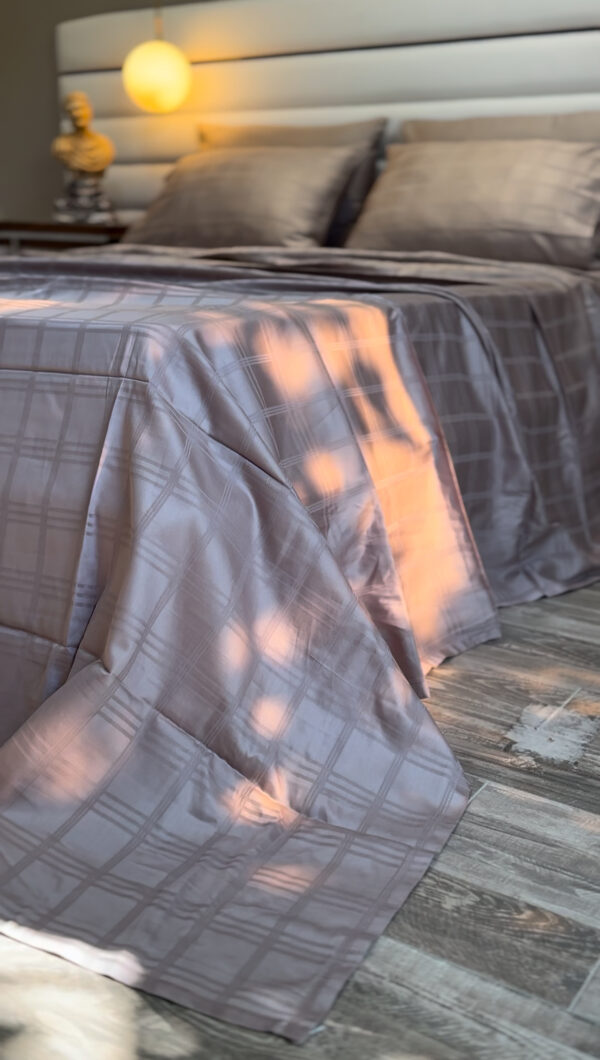 Parure de Lit Satin De Coton Grège – Épure Moderne