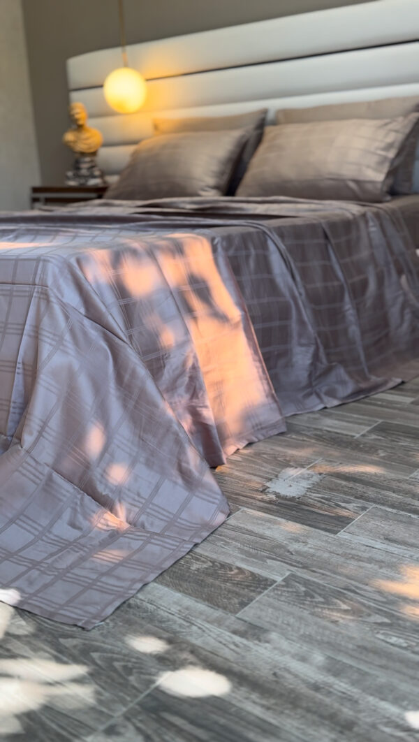 Parure de Lit Satin De Coton Grège – Épure Moderne