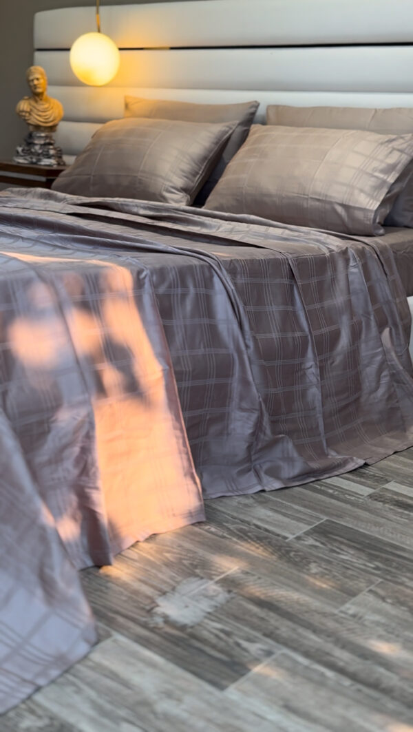 Parure de Lit Satin De Coton Grège – Épure Moderne