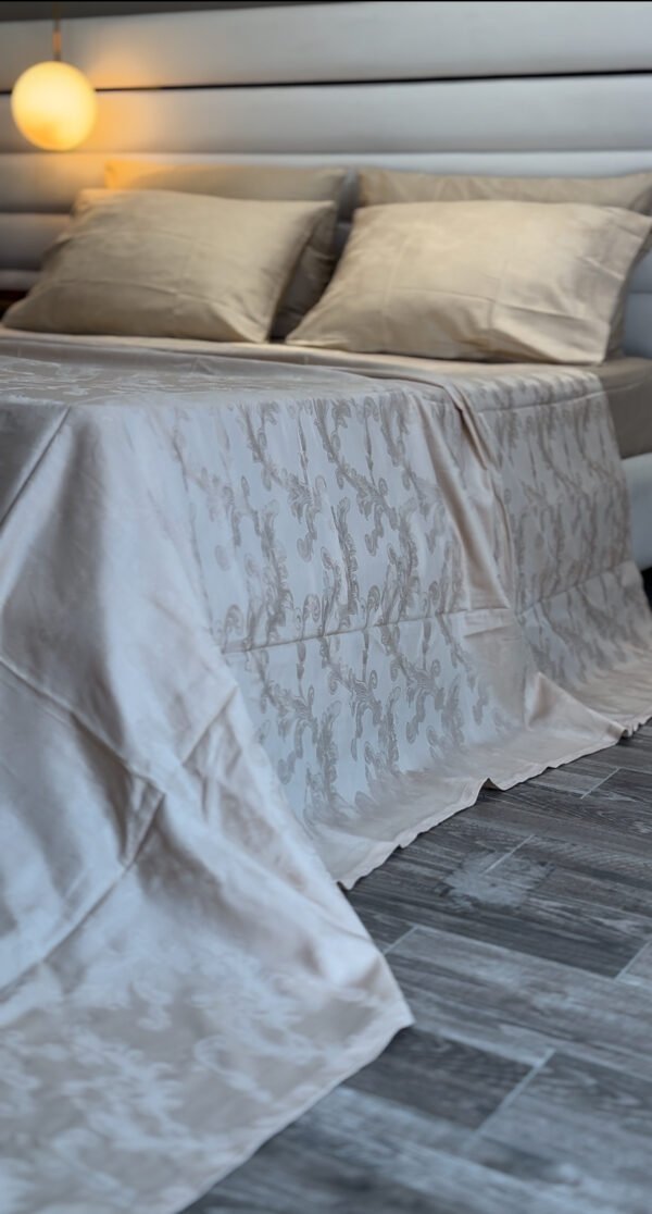 Parure de Lit Satin De Coton beige – Baroque Moderne
