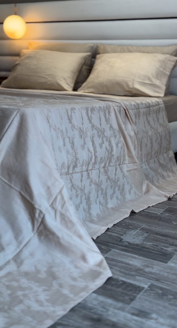 Parure de Lit Satin De Coton beige – Baroque Moderne