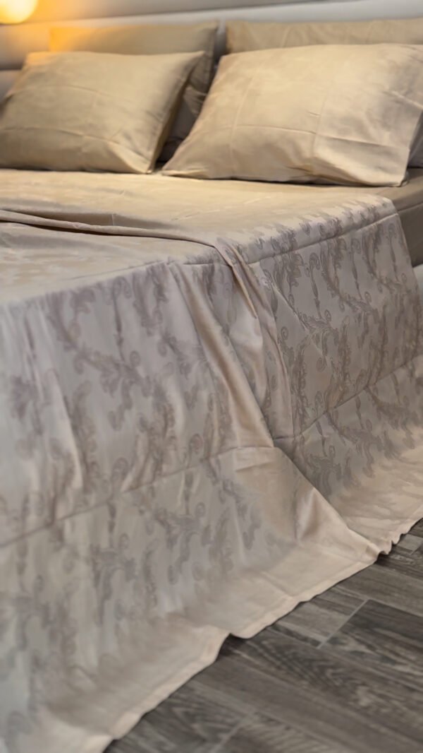 Parure de Lit Satin De Coton beige – Baroque Moderne