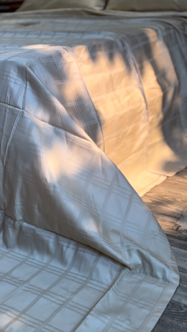 Parure de Lit Satin De Coton beige – Épure Moderne