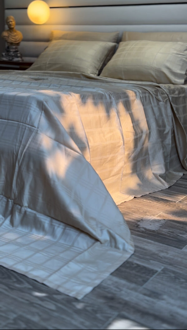 Parure de Lit Satin De Coton beige – Épure Moderne