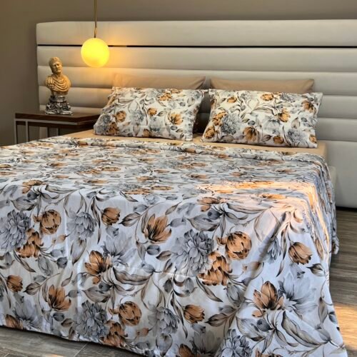 Parure de Lit Élégance Florale – Blanc Nacré & Or Chaleureux