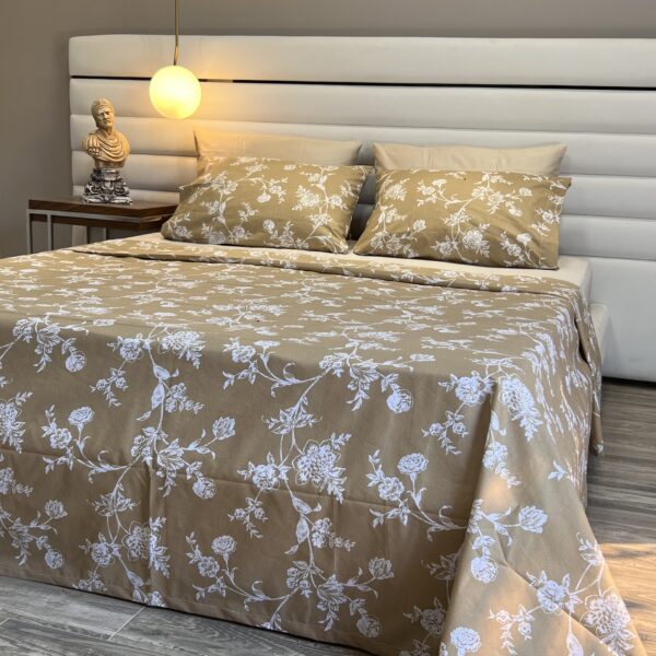 Parure de Lit Élégance Florale – Beige Doux & Blanc Pur