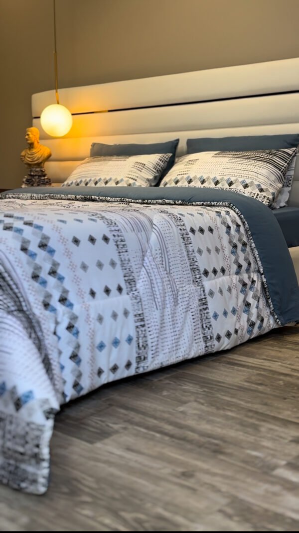 Couette 2 Places Éclats d’Azur – Motifs Structurés