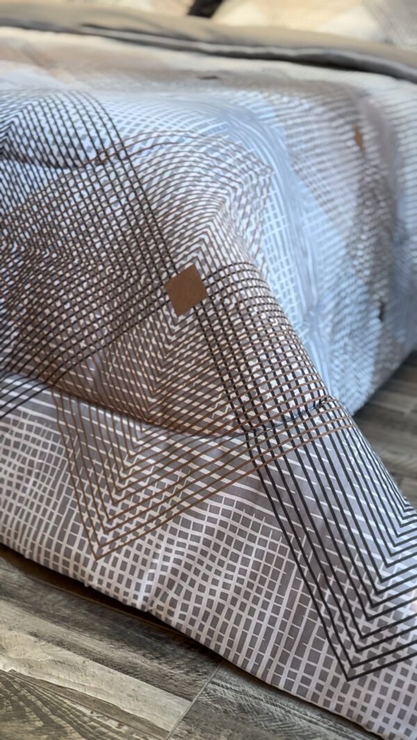 Couette 2 Places Éclats Graphiques – Harmonie Gris Taupe