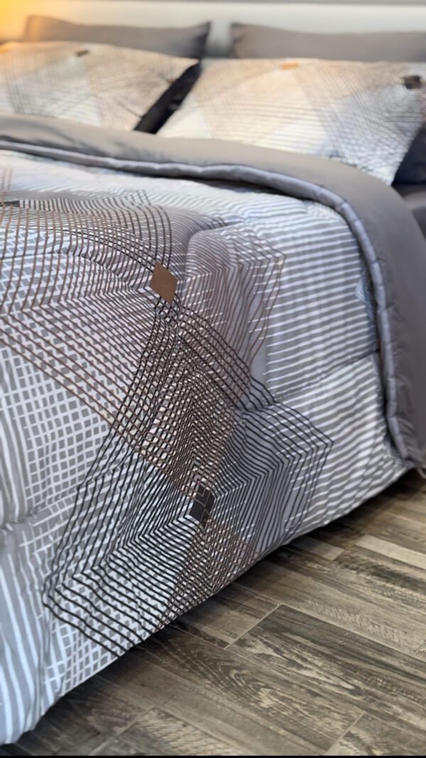 Couette 2 Places Éclats Graphiques – Harmonie Gris Taupe