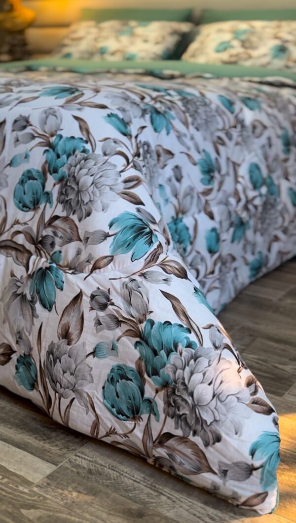 IMG_3286 Couette 2 Places Bleu Camélia – Élégance Naturelle
