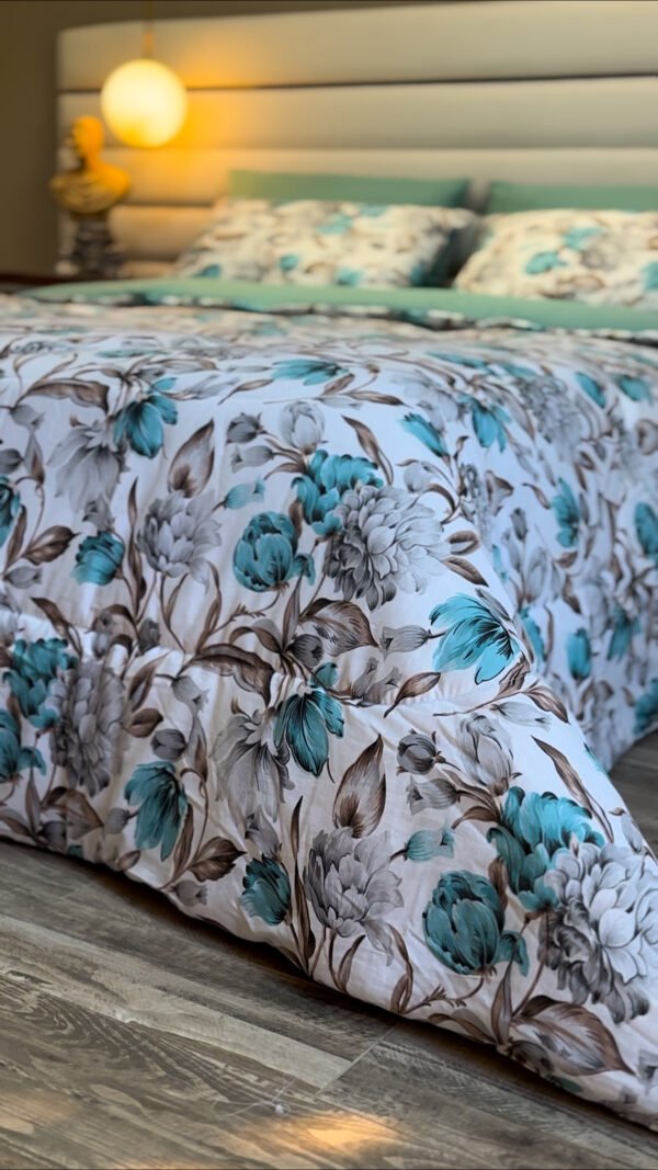 IMG_3288 Couette 2 Places Bleu Camélia – Élégance Naturelle