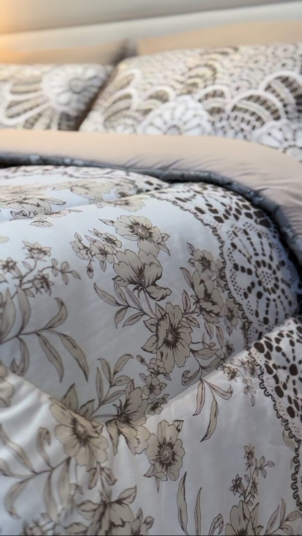 Couette 2 Places Élégance Florale – Dentelle Gris Perle