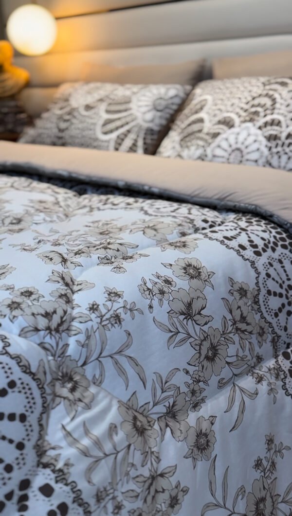 Couette 2 Places Élégance Florale – Dentelle Gris Perle