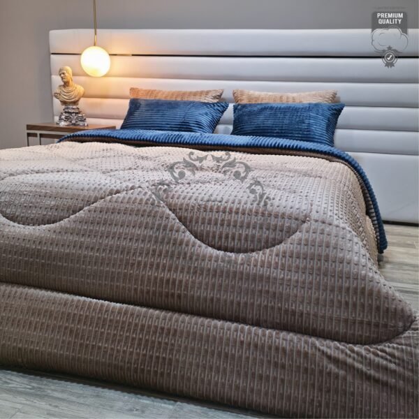 Couvre-lit Polaire 2 Places – Bleu Profond & Beige Ondine