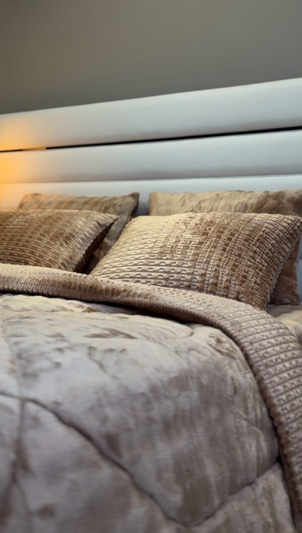 Couvre-lit Polaire 2 Places – Caresse d’Hiver