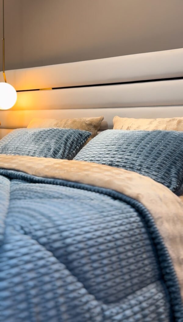 Couvre-lit Polaire 2 Places  –  Confort Premium