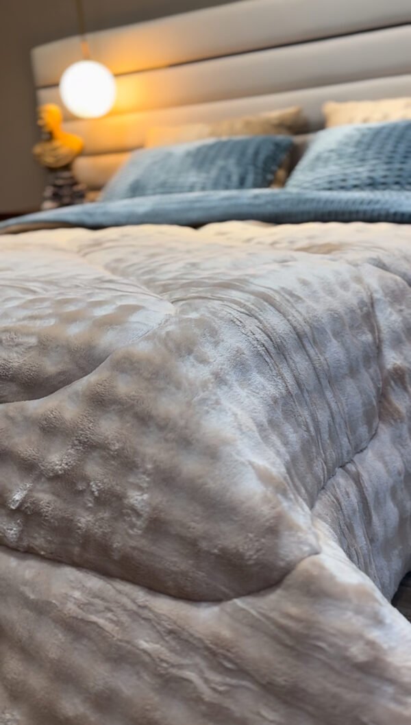 Couvre-lit Polaire 2 Places  –  Confort Premium