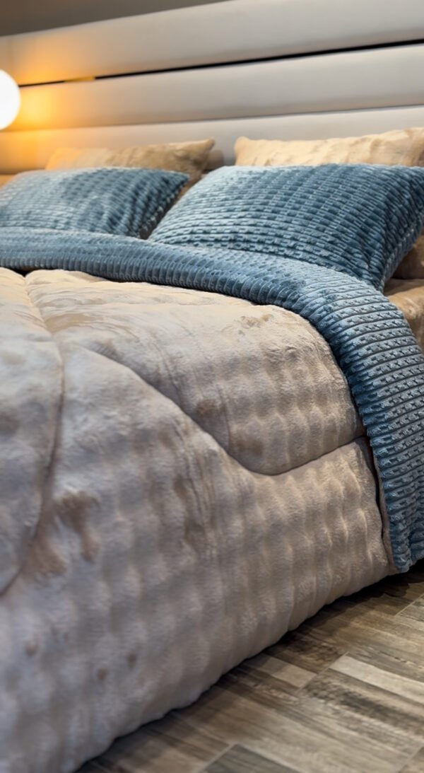 Couvre-lit Polaire 2 Places  –  Confort Premium